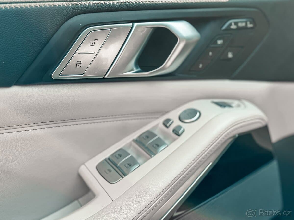 2020 BMW X7 - 9