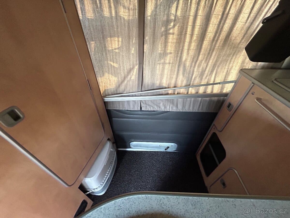 2004 Ford TRANSIT - 9