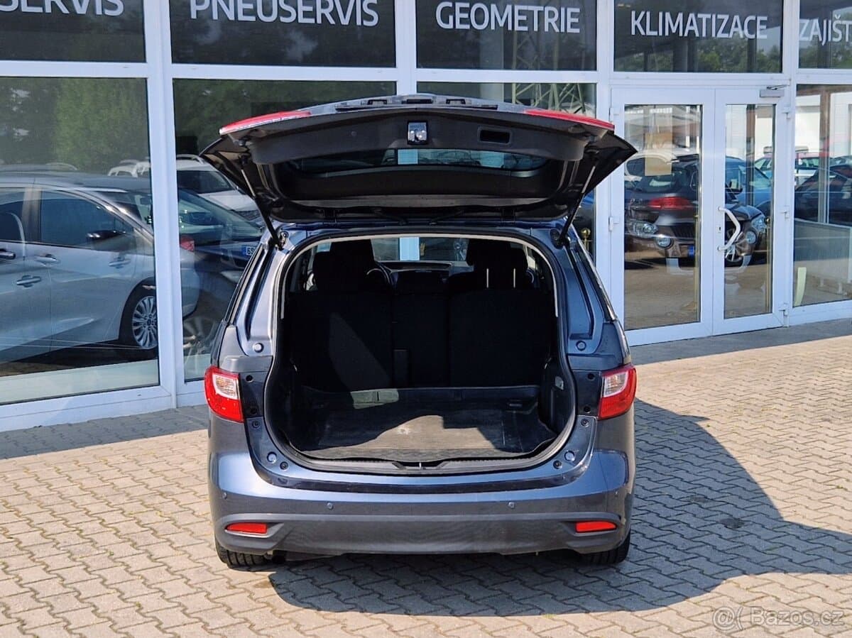 2011 Mazda 5 - 9
