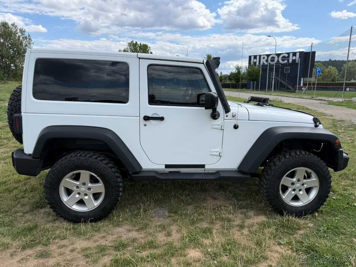 2015 Jeep WRANGLER - 9
