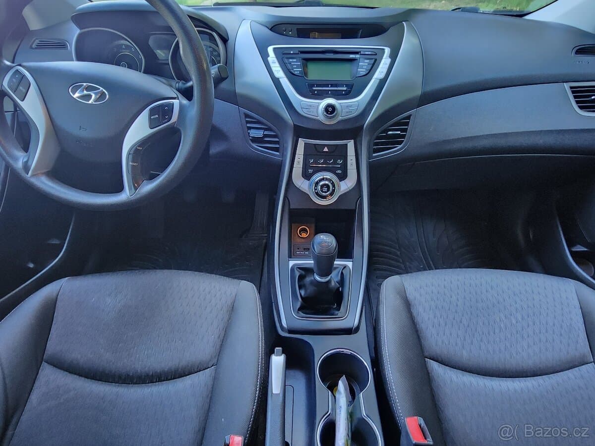 2012 Hyundai ELANTRA - 9