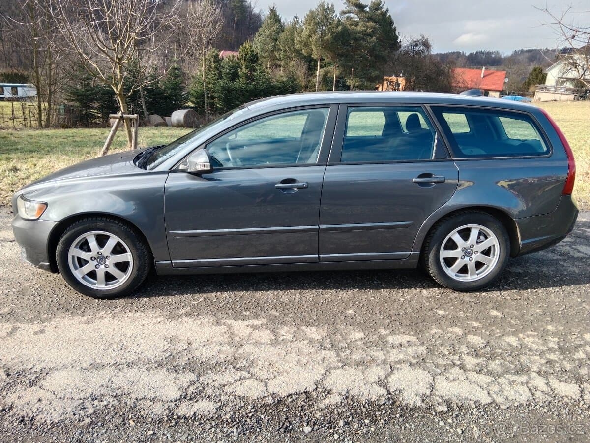 2010 Volvo V50 - 9