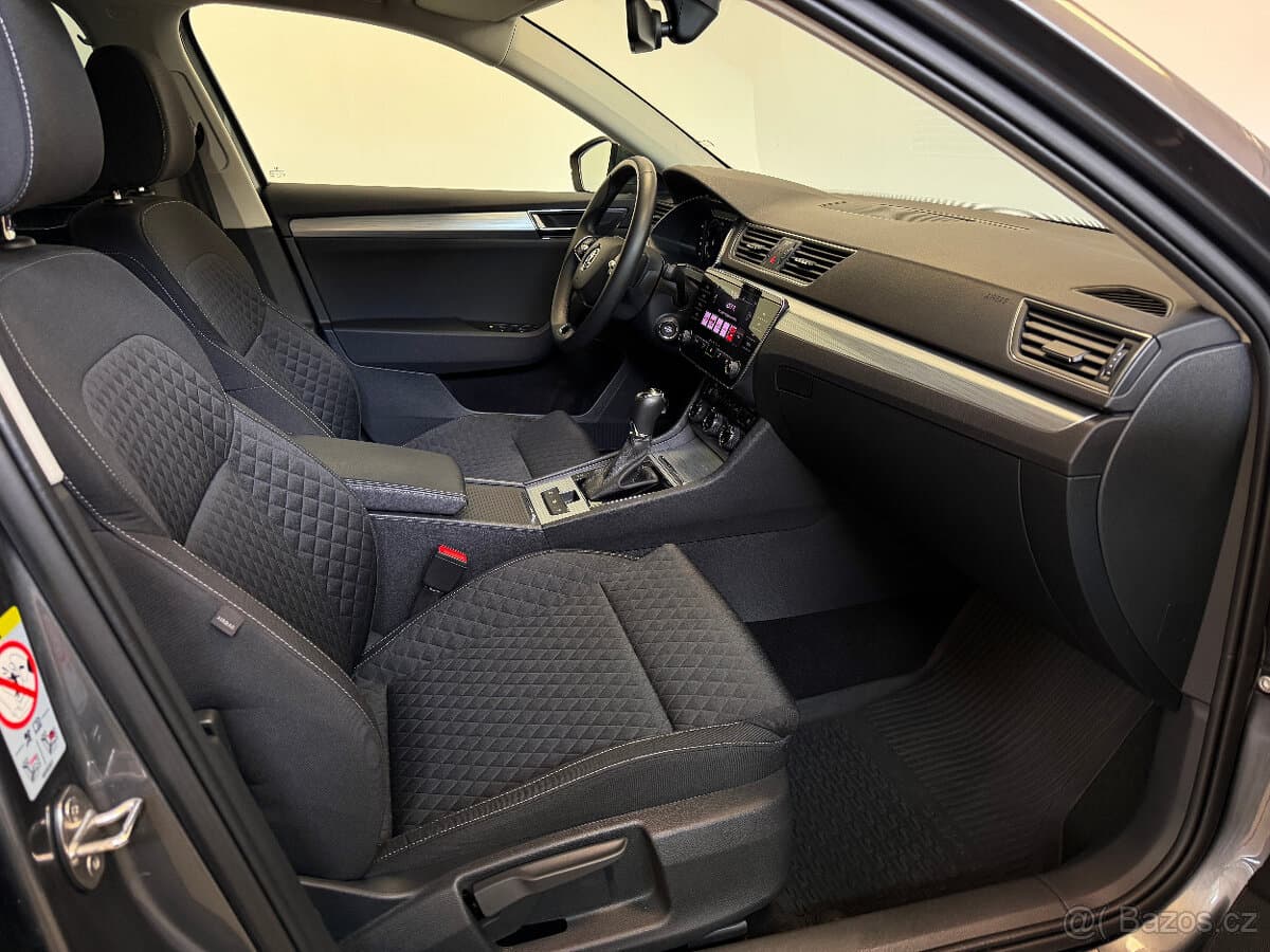 2023 Škoda SUPERB - 9