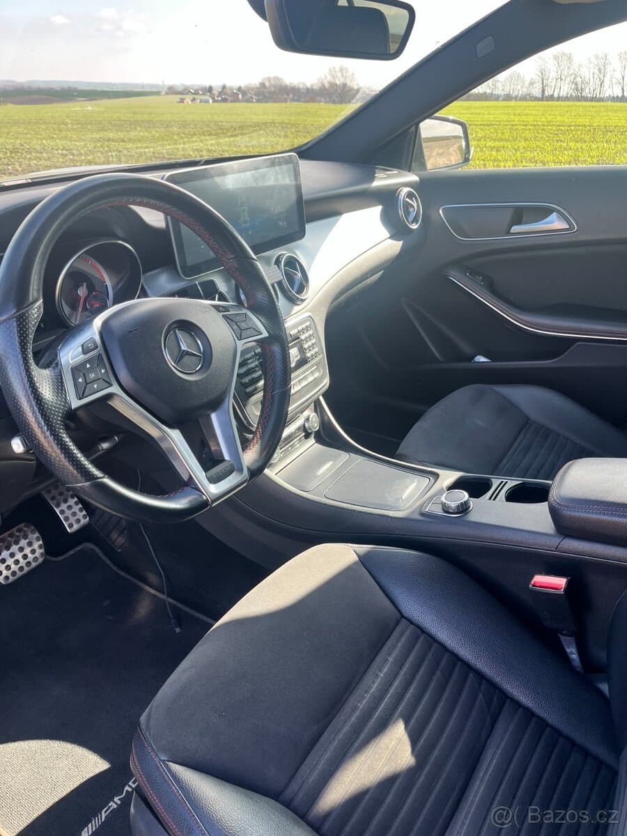 2016 Mercedes-Benz GLA - 9