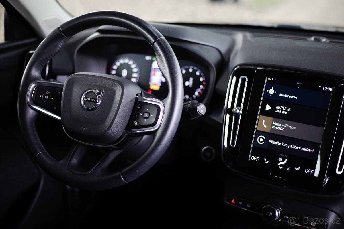 2021 Volvo XC40 - 9