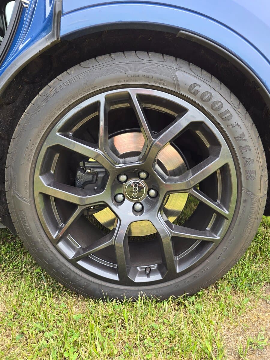 2025 Audi SQ7 - 9