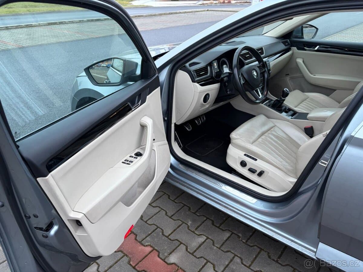 2015 Škoda SUPERB - 9