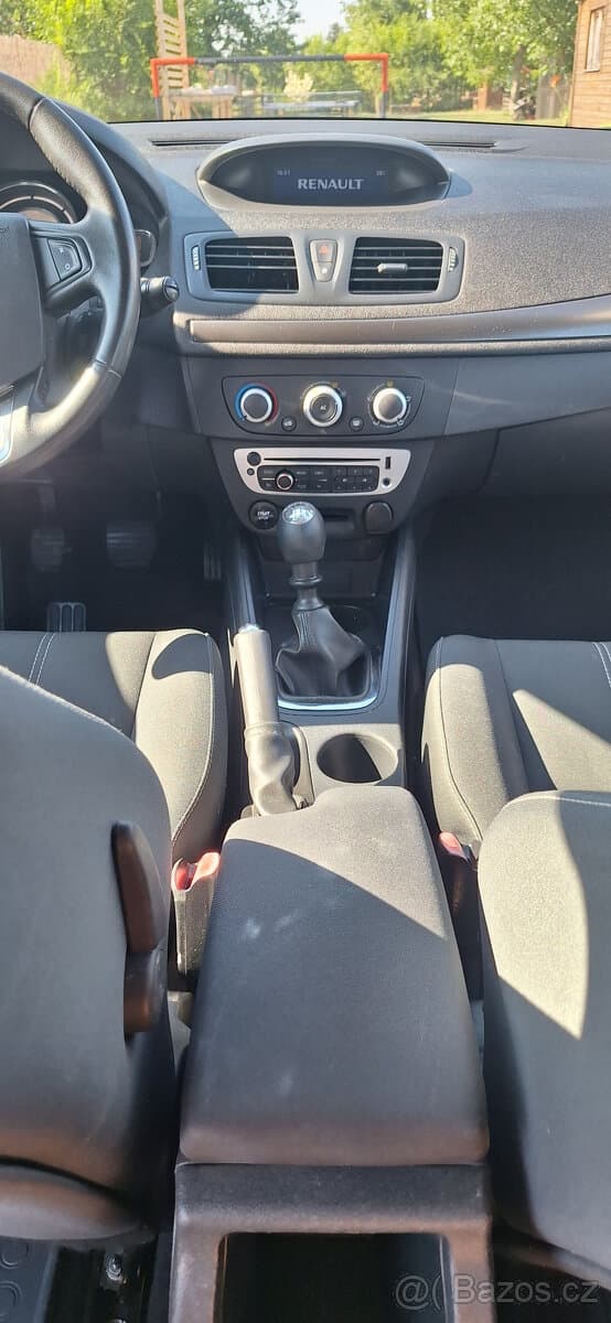 2014 Renault MEGANE - 9