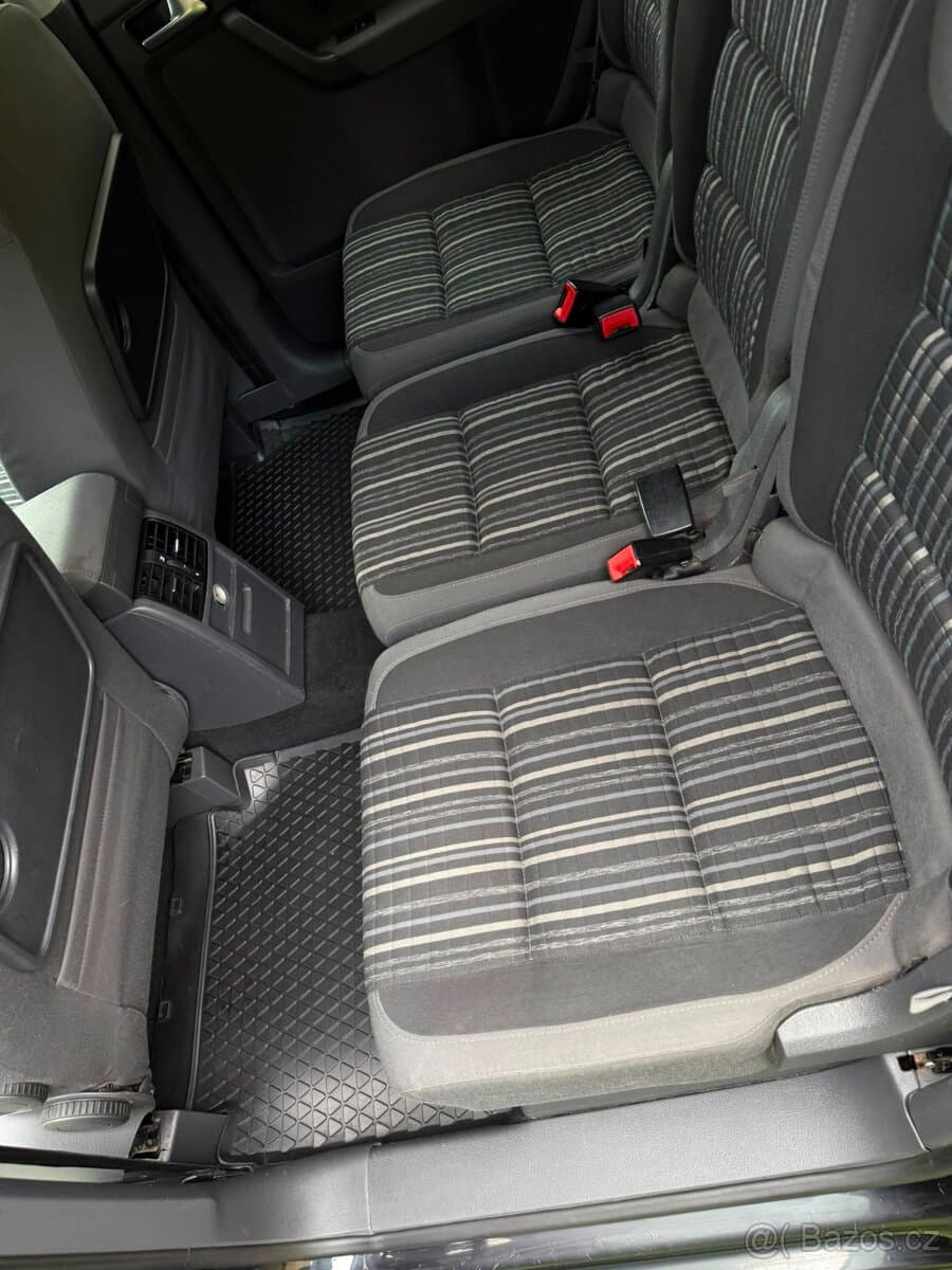 2011 Volkswagen TOURAN - 9