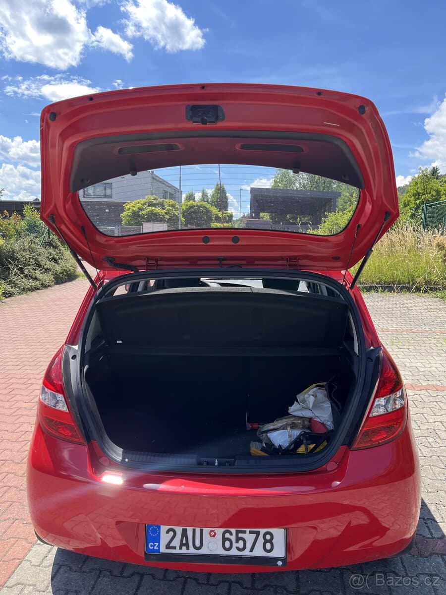 2012 Hyundai i20 - 9