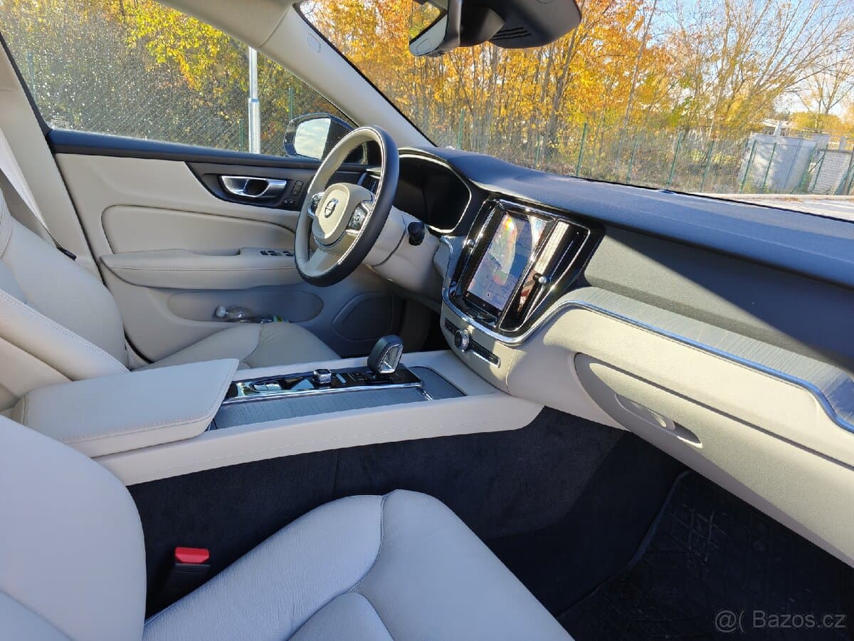 2024 Volvo S60 - 9