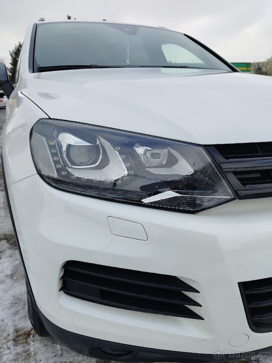 2013 Volkswagen TOUAREG - 9