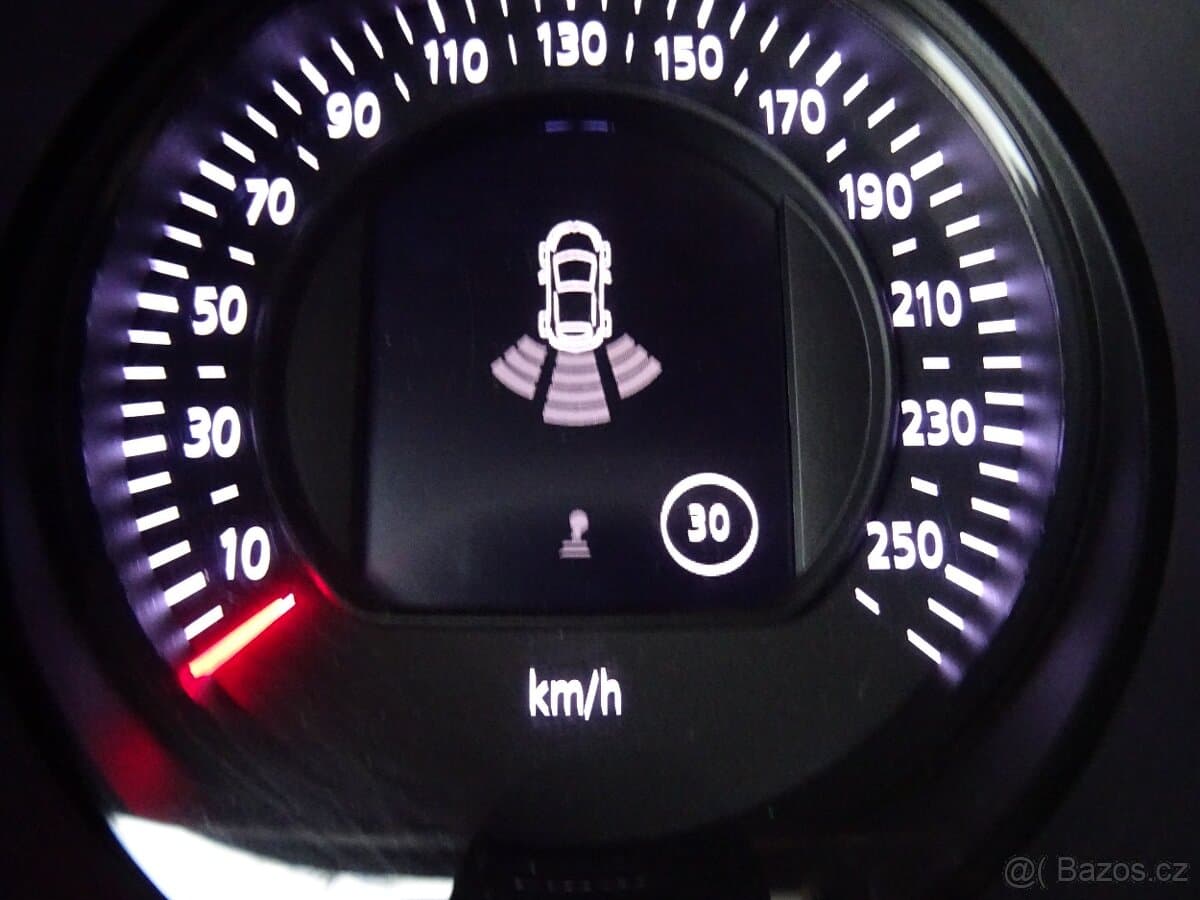 2019 Renault MEGANE - 9