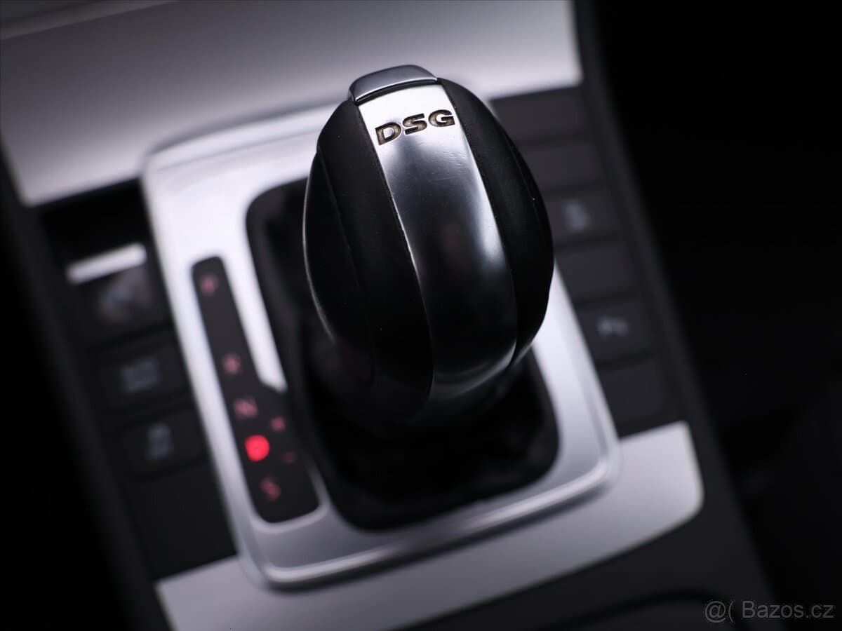 2014 Volkswagen PASSAT - 9