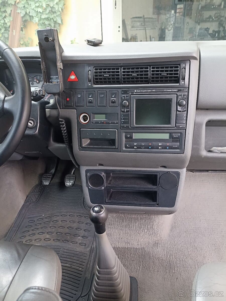 2003 Volkswagen MULTIVAN - 9