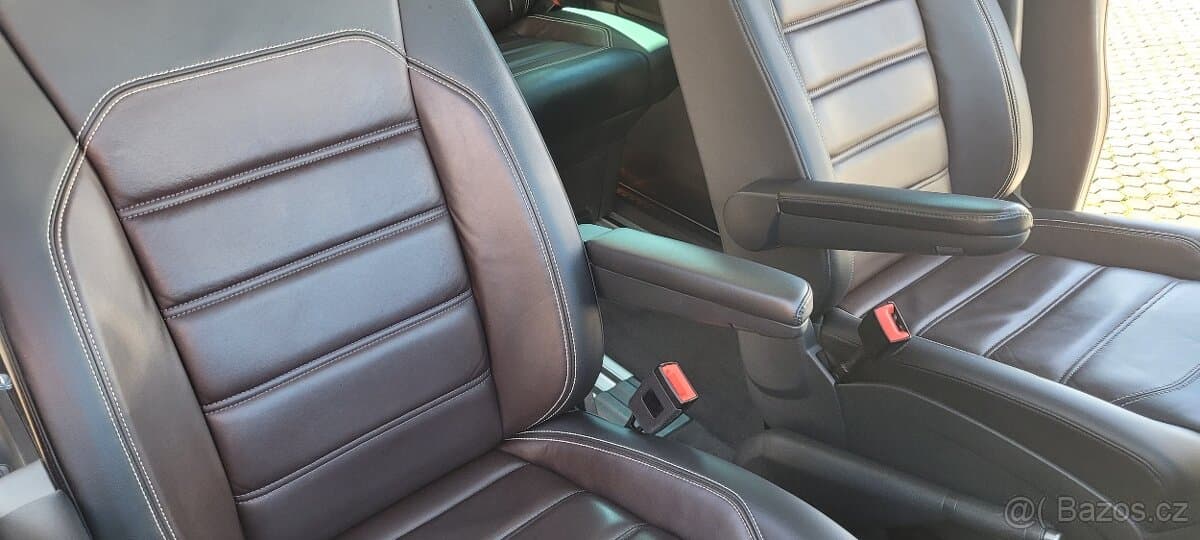 2017 Volkswagen MULTIVAN - 9