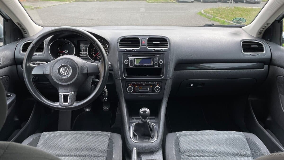 2011 Volkswagen GOLF - 9