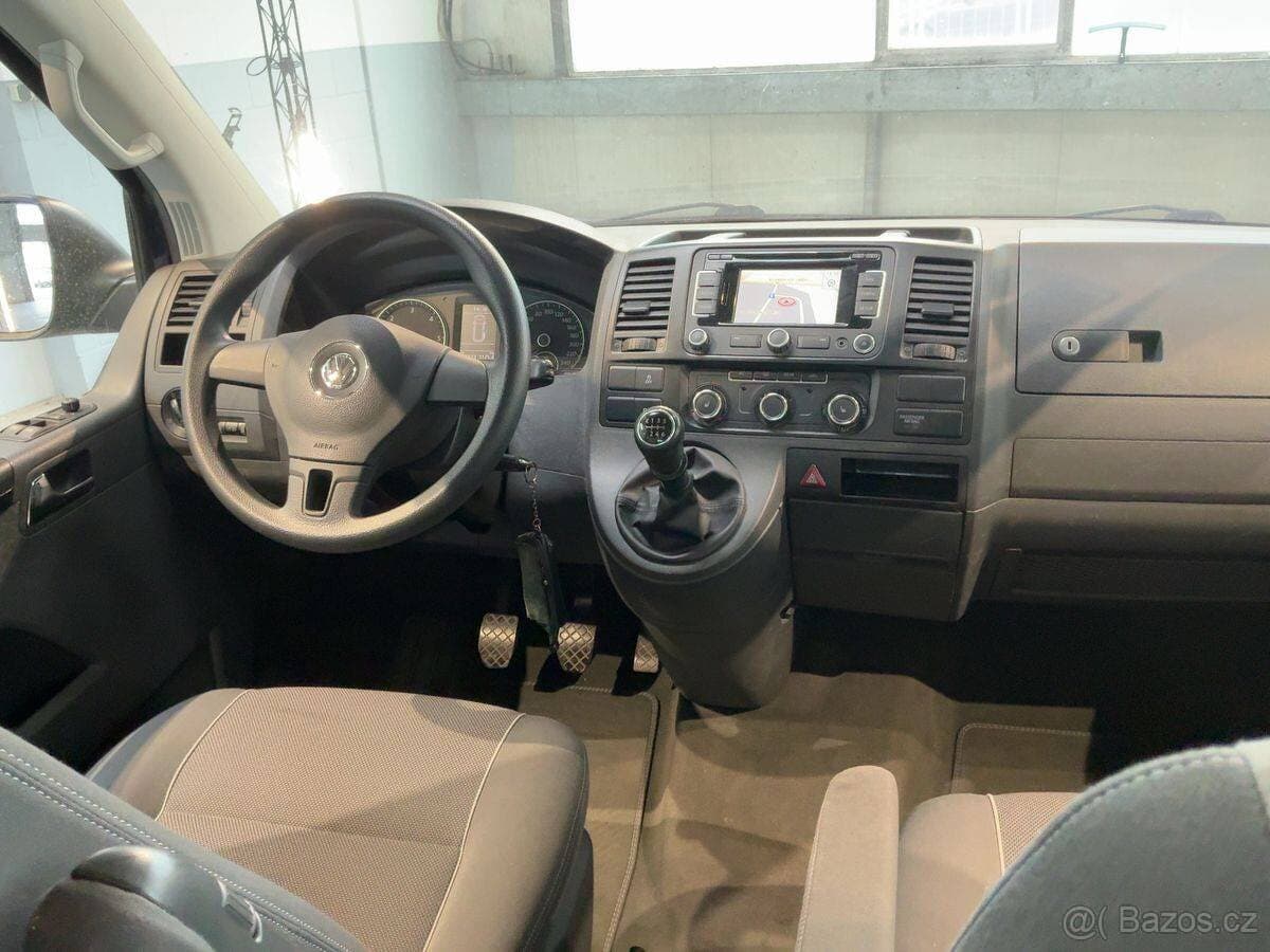 2010 Volkswagen MULTIVAN - 9