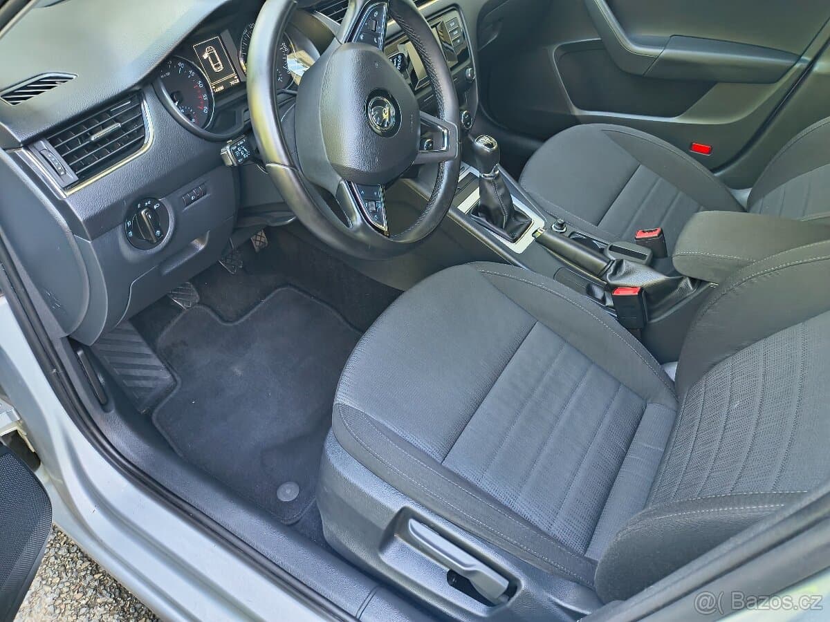 Škoda OCTAVIA - 9