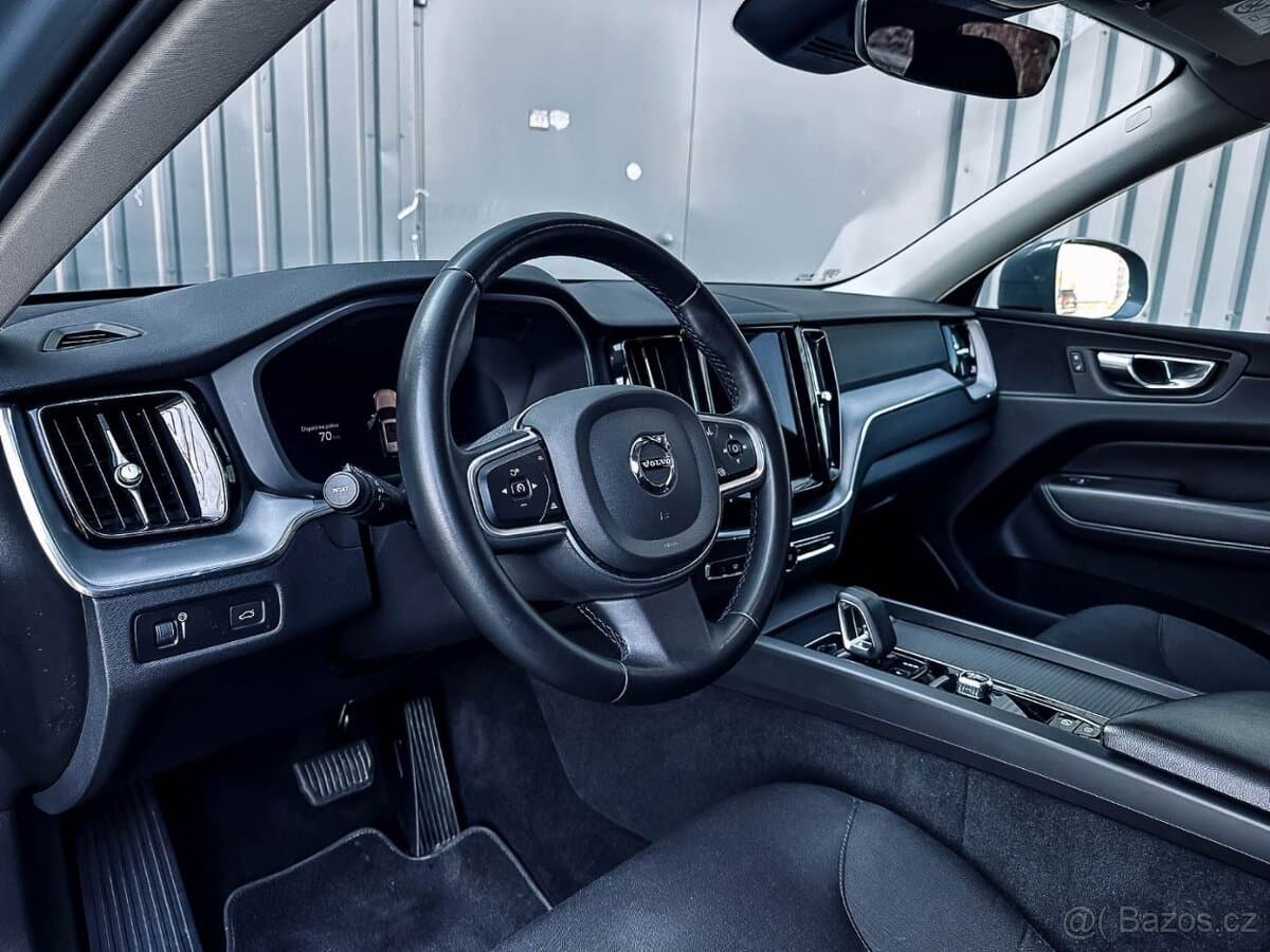 2022 Volvo XC60 - 9