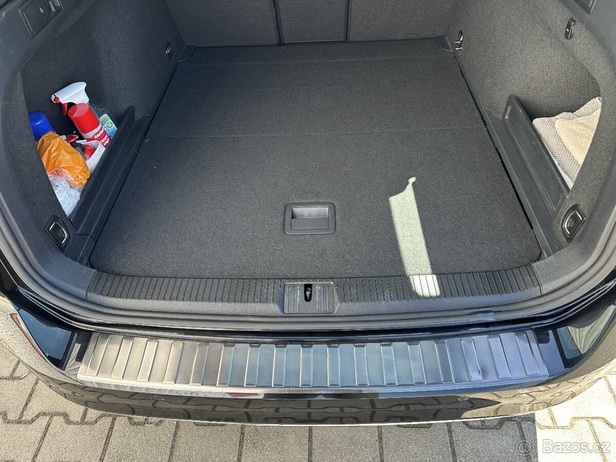 2015 Volkswagen PASSAT - 9