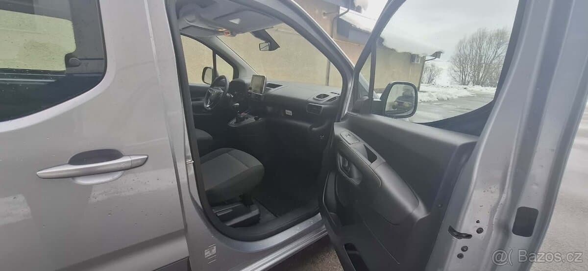 2022 Opel COMBO - 9