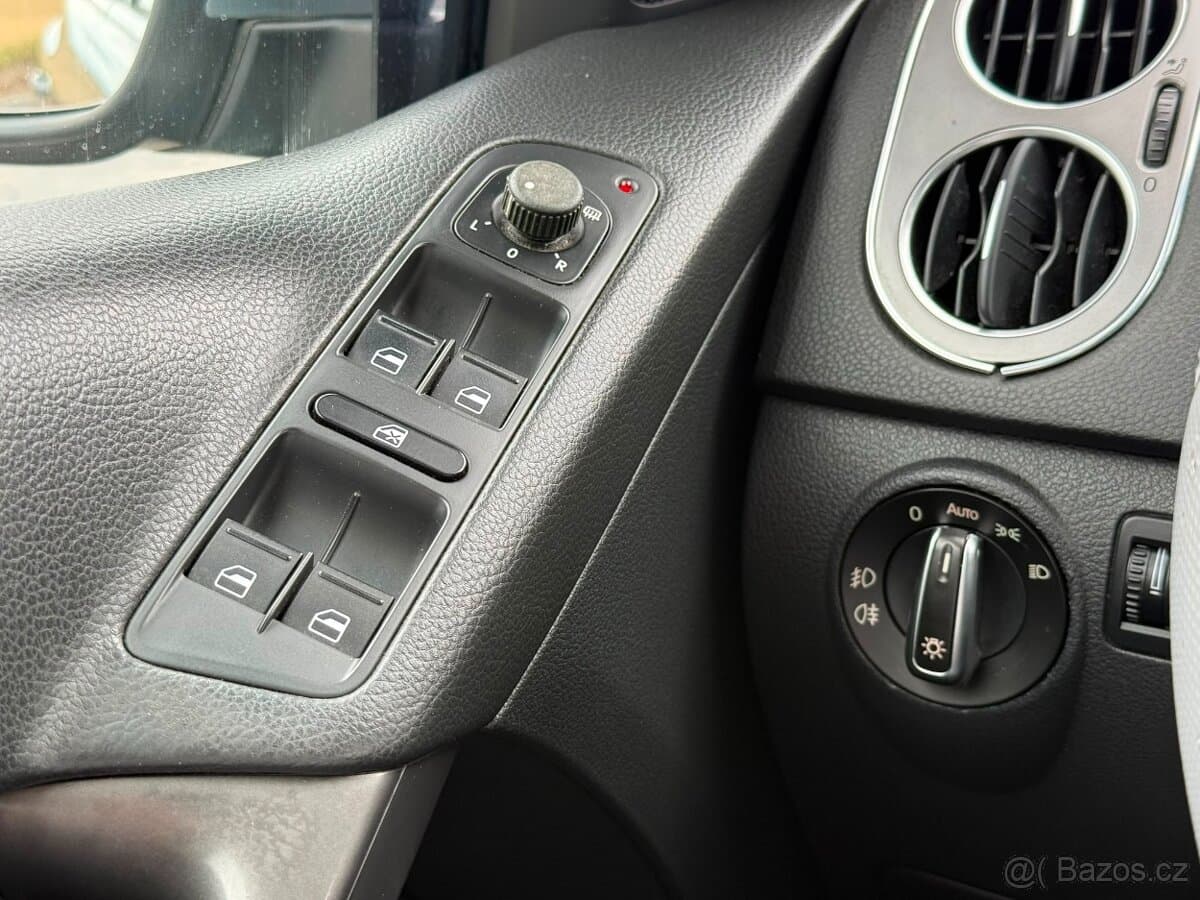 2008 Volkswagen TIGUAN - 9