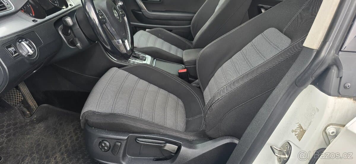 2014 Volkswagen PASSAT CC - 9