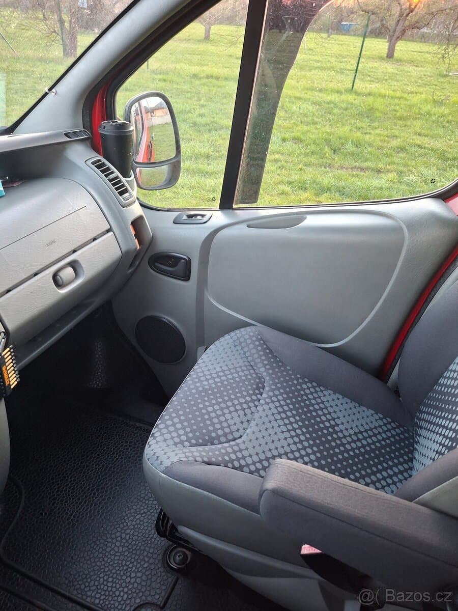 2008 Renault TRAFIC - 9