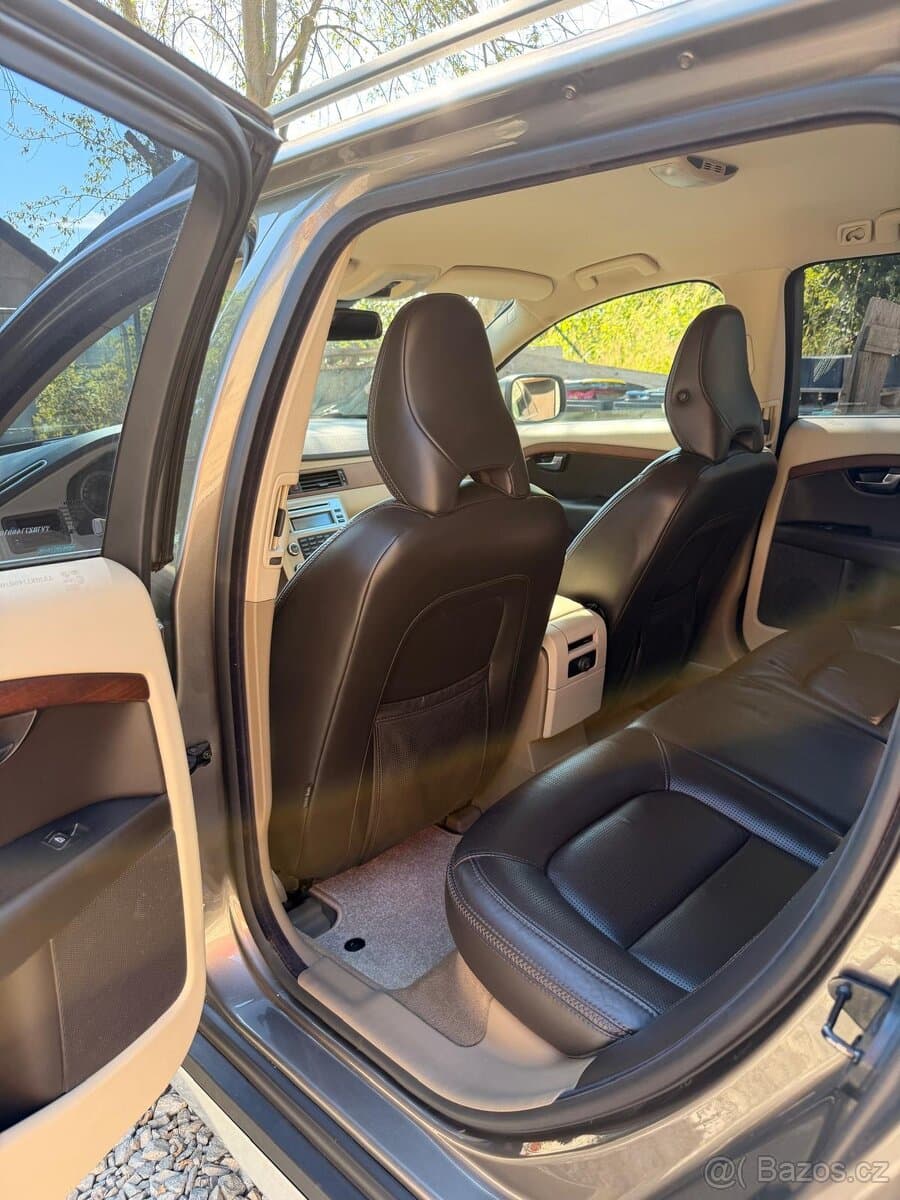 2009 Volvo XC70 - 9
