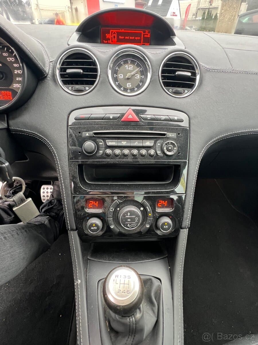 2010 Peugeot RCZ - 9