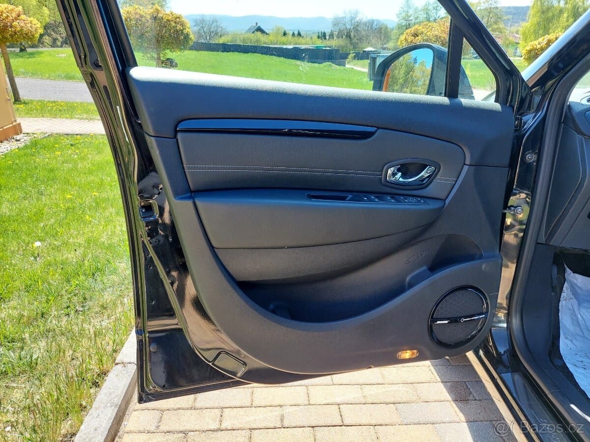 2013 Renault SCENIC - 9