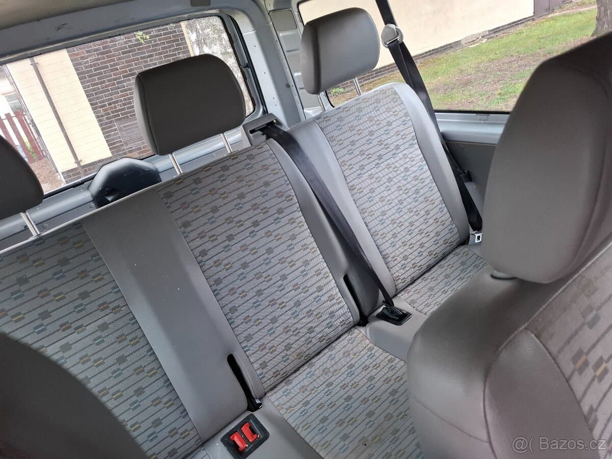 2011 Volkswagen TRANSPORTER - 9