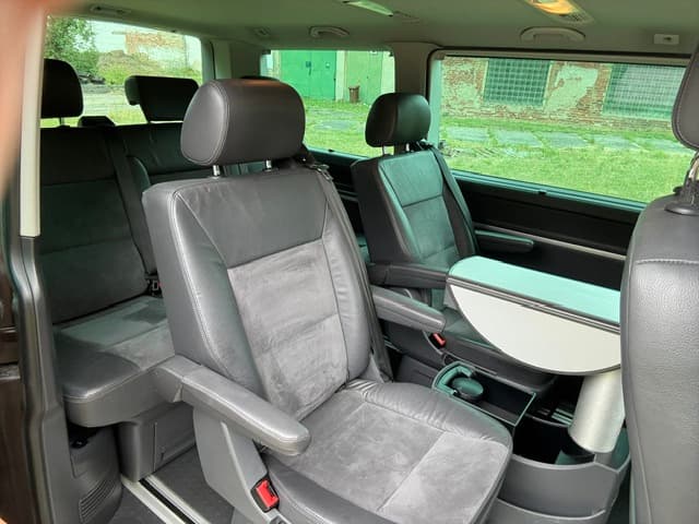 2015 Volkswagen MULTIVAN - 9