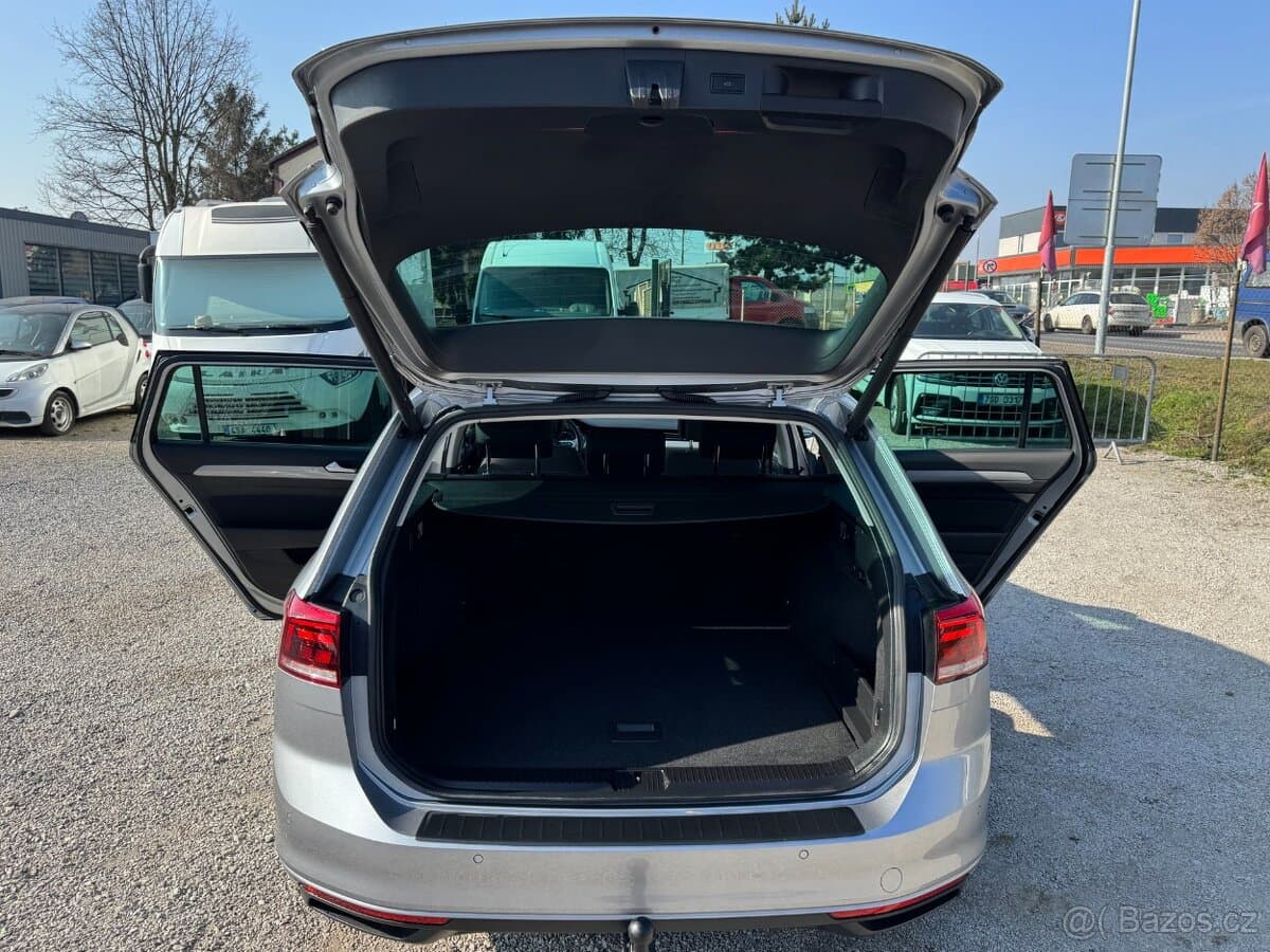 2021 Volkswagen PASSAT - 9