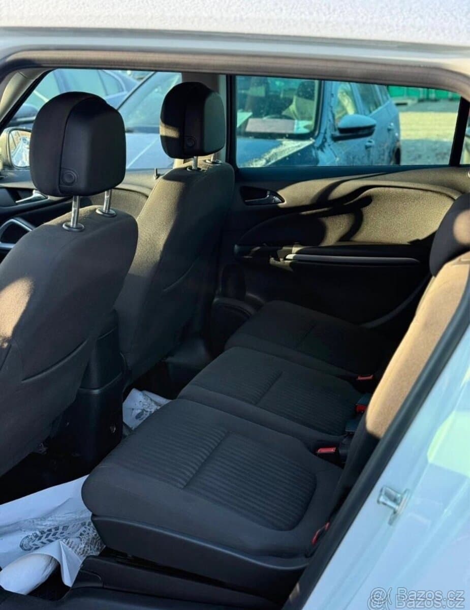 2016 Opel ZAFIRA - 9