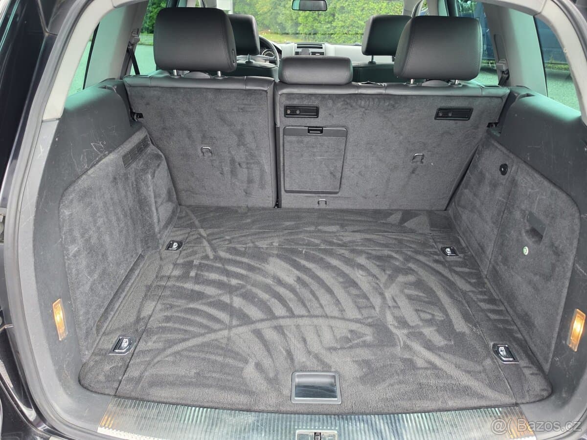 2006 Volkswagen TOUAREG - 9