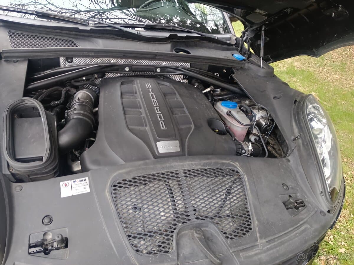 2016 Porsche MACAN - 9