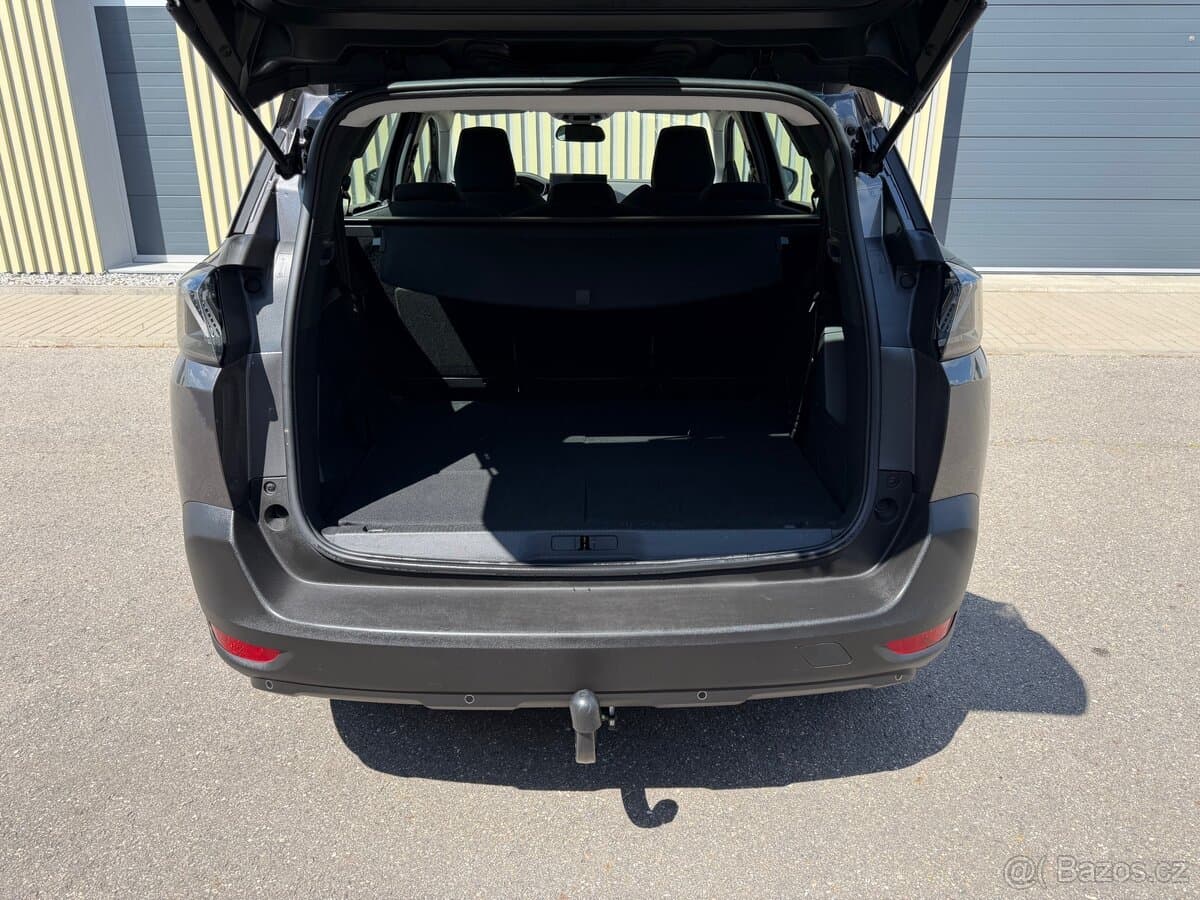 2021 Peugeot 5008 - 9