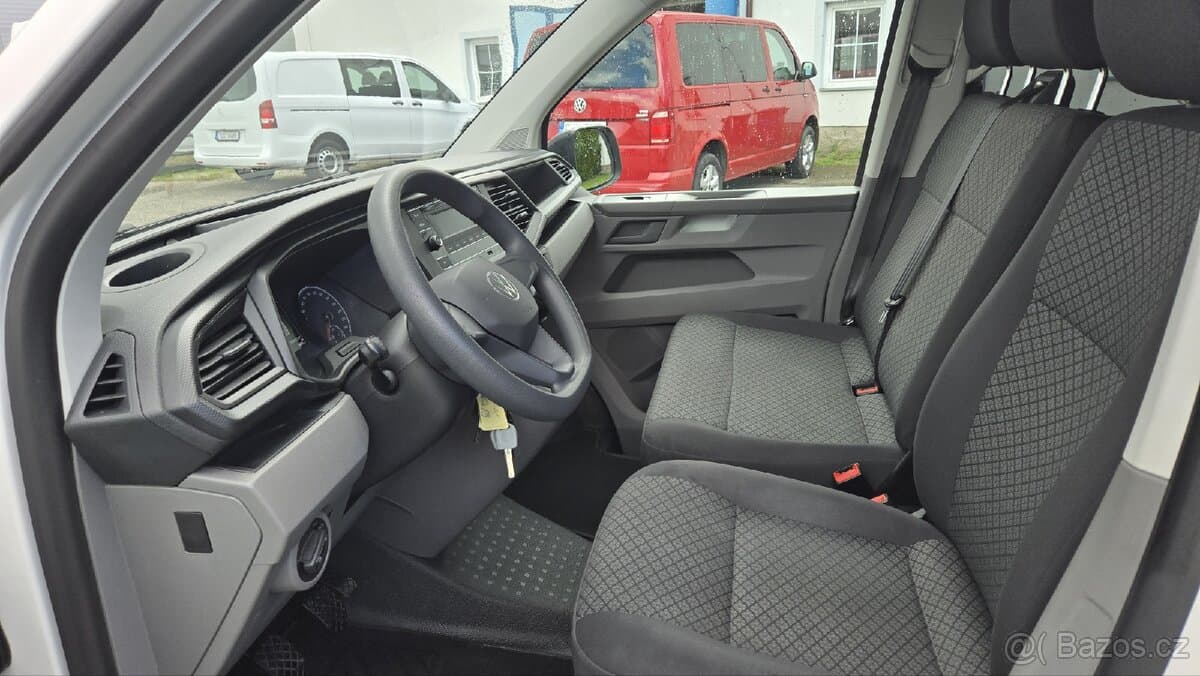 2021 Volkswagen CARAVELLE - 9
