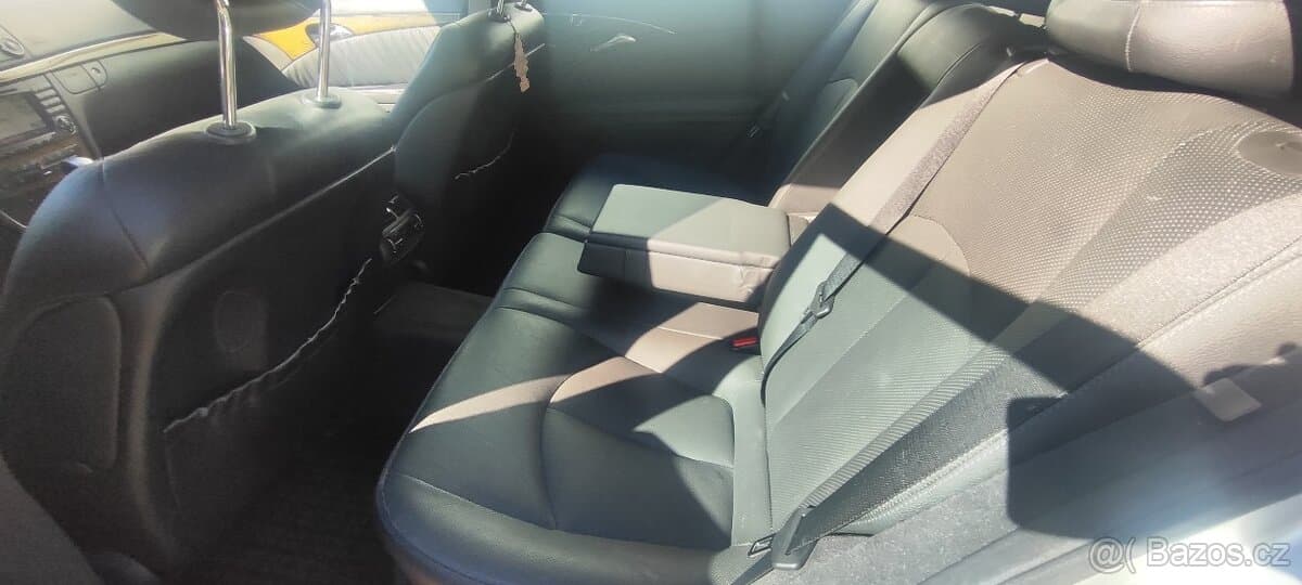 2004 Mercedes-Benz E-CLASS - 9