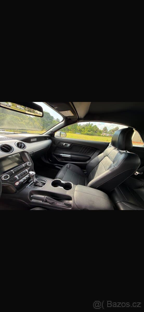 2016 Ford MUSTANG - 9