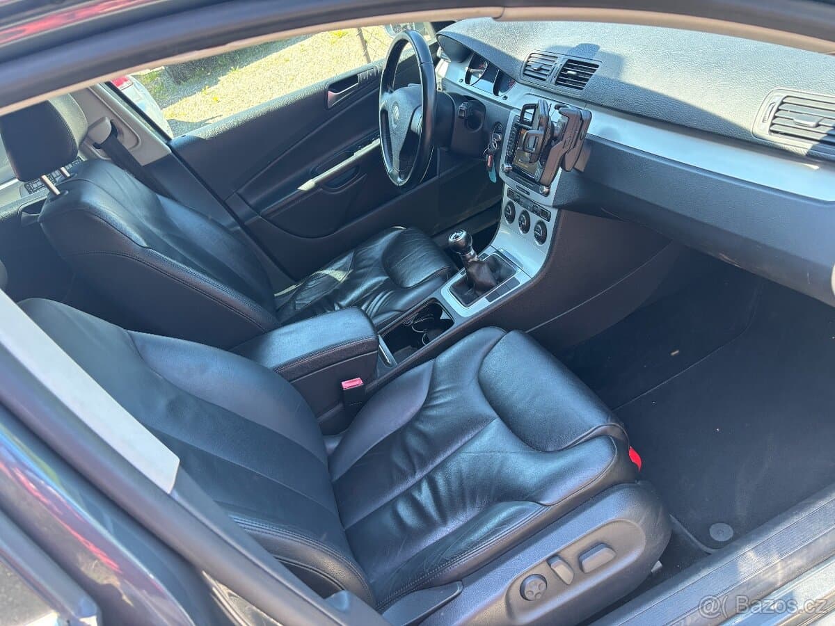2009 Volkswagen PASSAT - 9