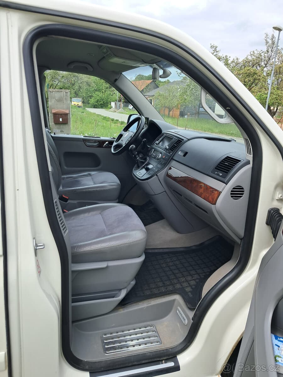 2006 Volkswagen MULTIVAN - 9