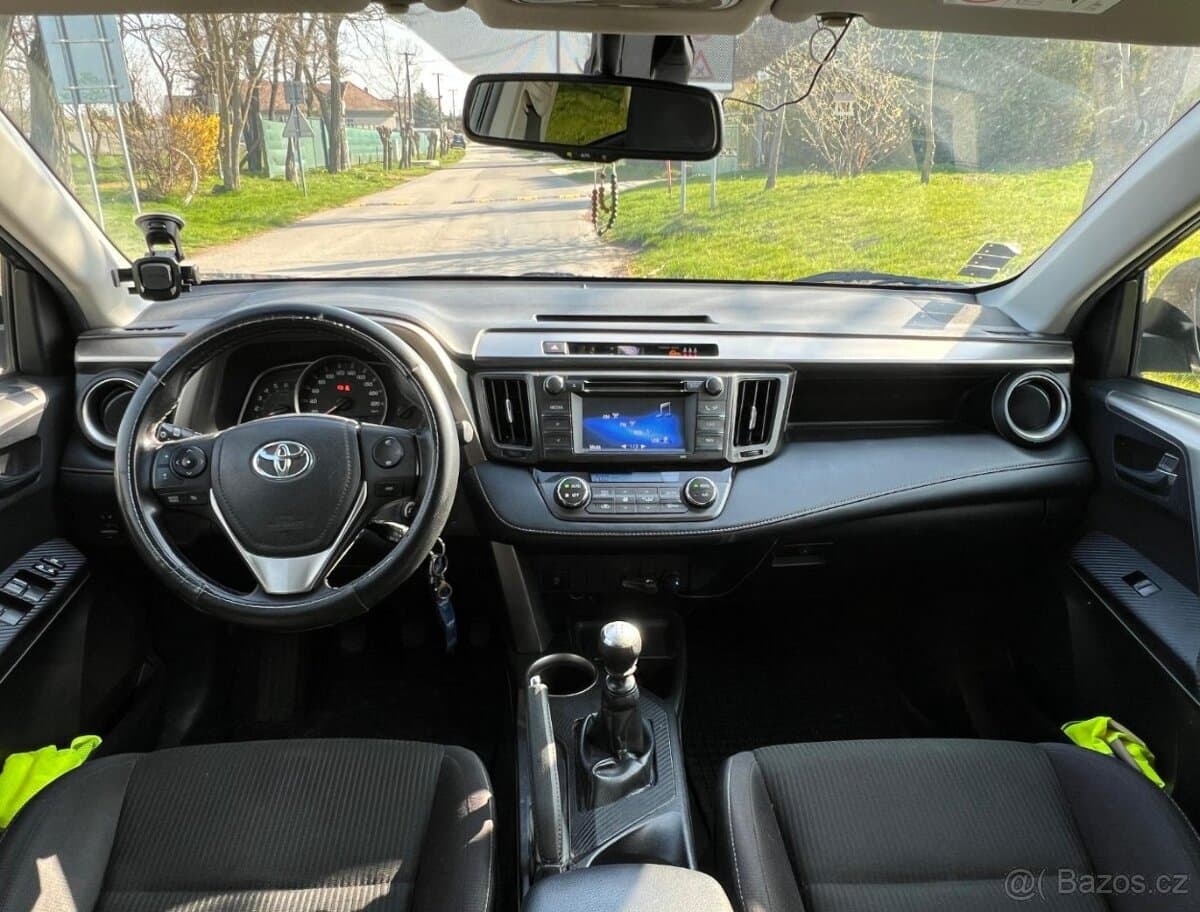 2014 Toyota RAV4 - 9
