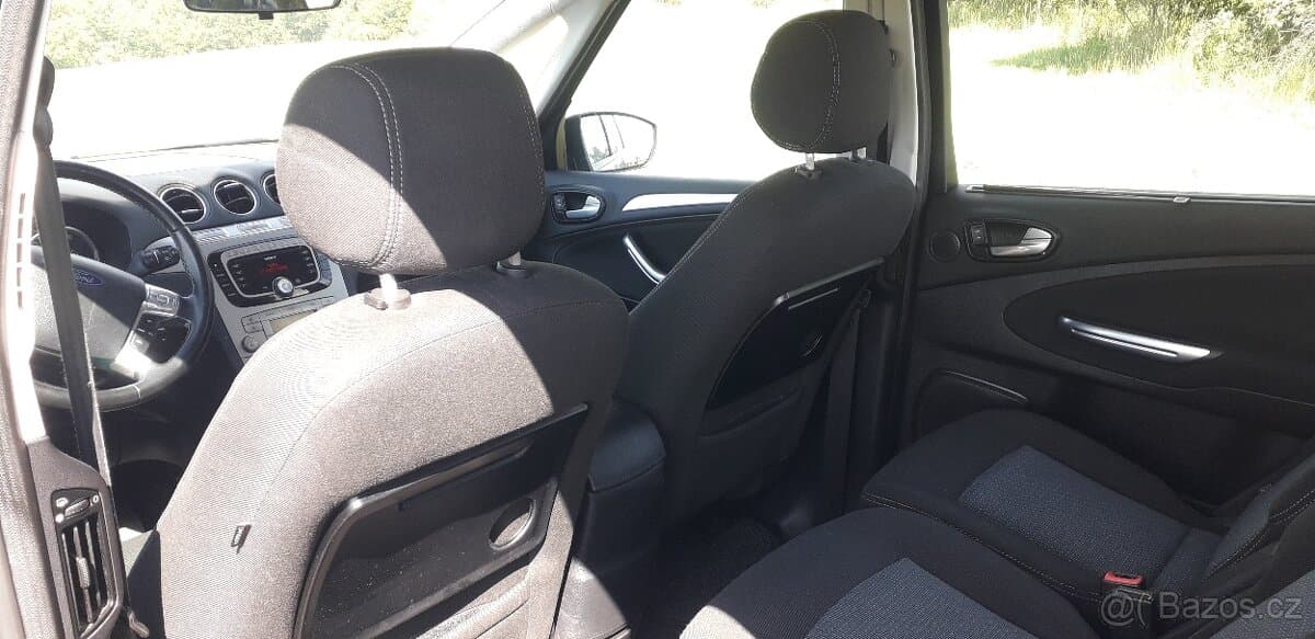 2010 Ford S-MAX - 9