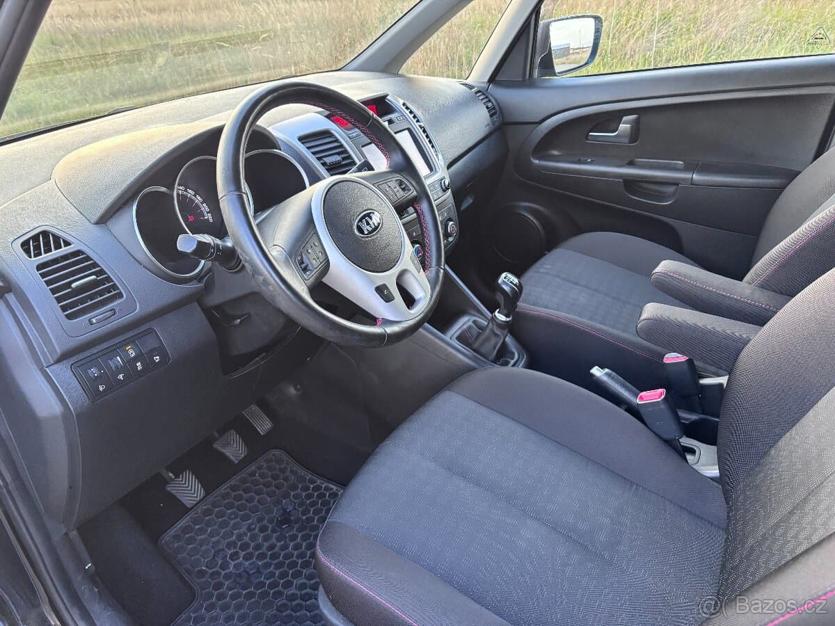 2019 Kia VENGA - 9