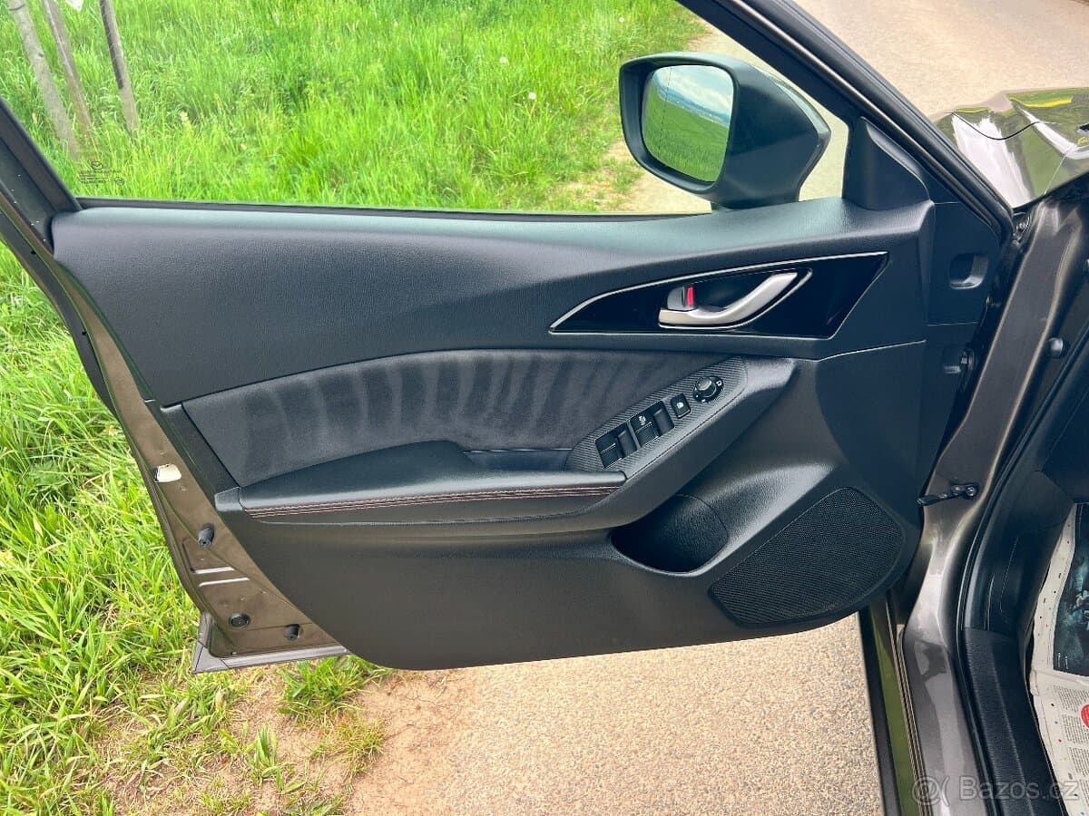 2016 Mazda 3 - 9