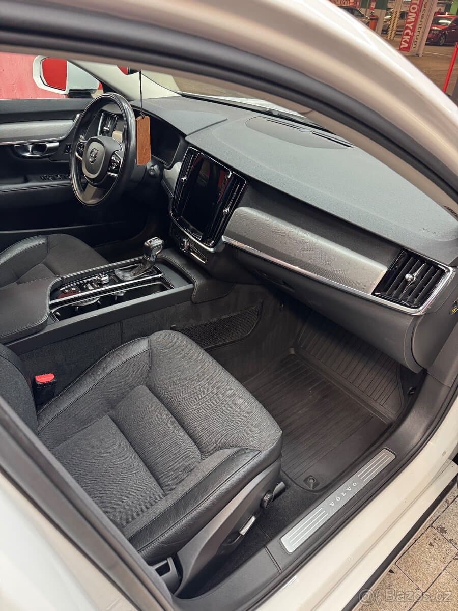 2020 Volvo V90 - 9