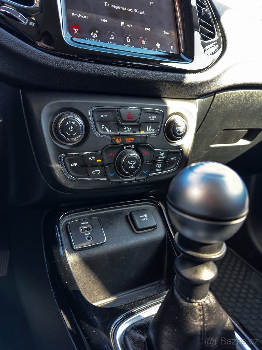 2018 Jeep COMPASS - 9